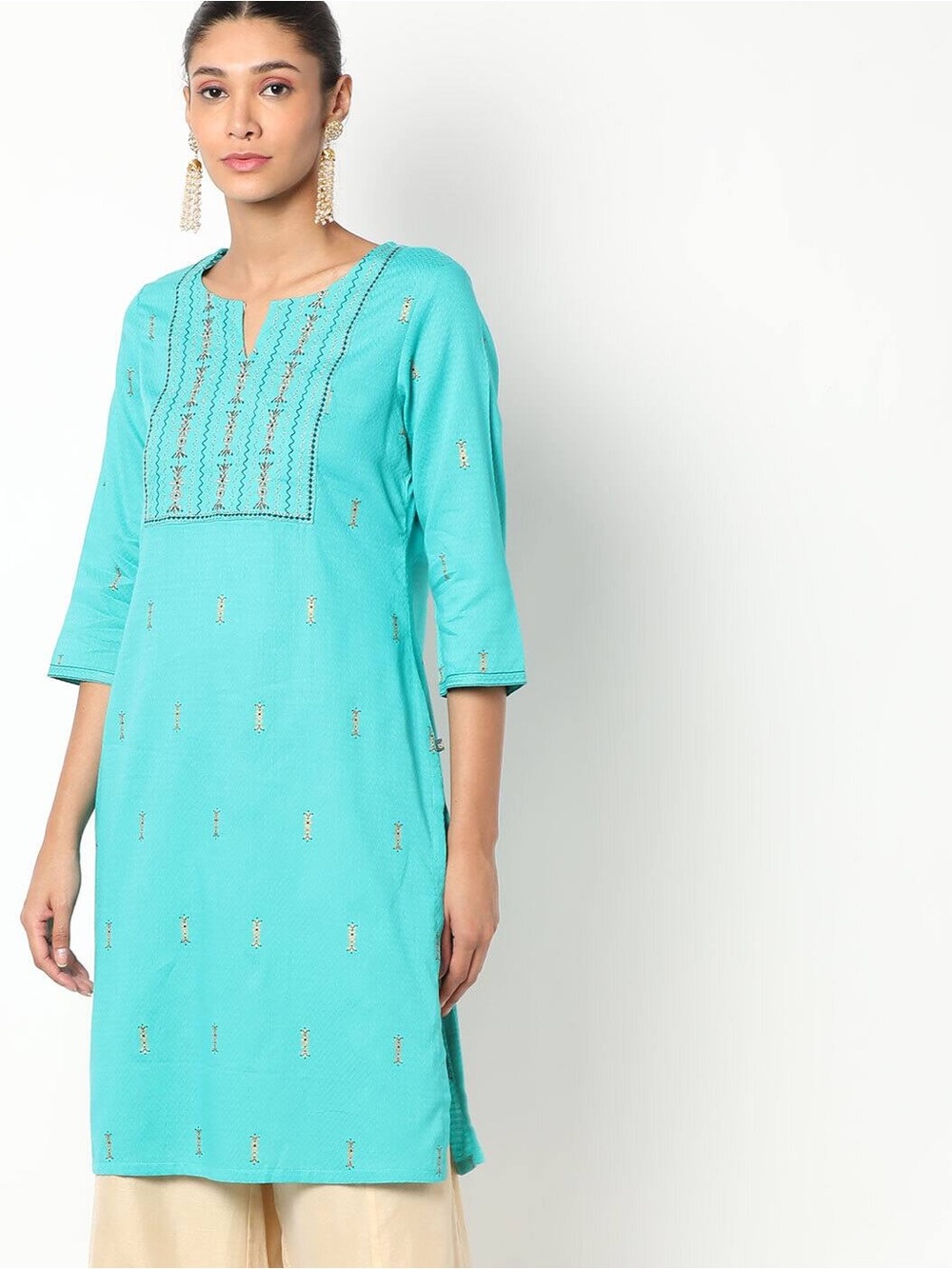 AVAASA MIX N' MATCH
Embroidered Straight Kurta Size XL